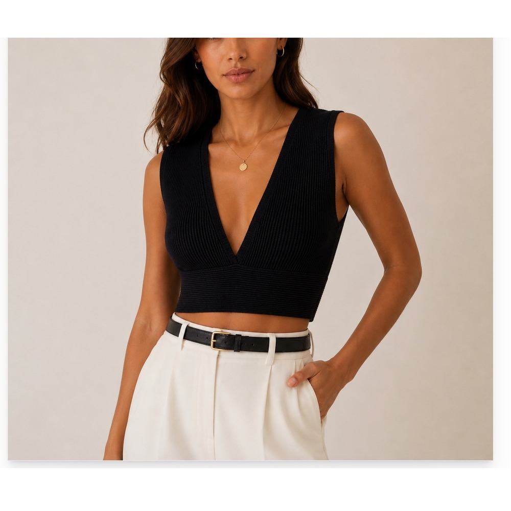 Aritzia / Babaton Sculpt Knit Deep V-Neck Cropped Tank Top Black Ribbed Size- M